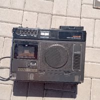 Ретро касетофон Хитачи , снимка 1 - Радиокасетофони, транзистори - 42156748