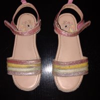 Детски сандали от H&M за момиче, снимка 1 - Детски сандали и чехли - 39896451