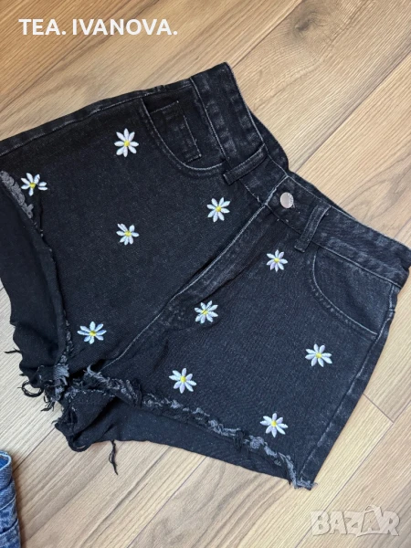 Дамски дънкови къси панталони , снимка 1