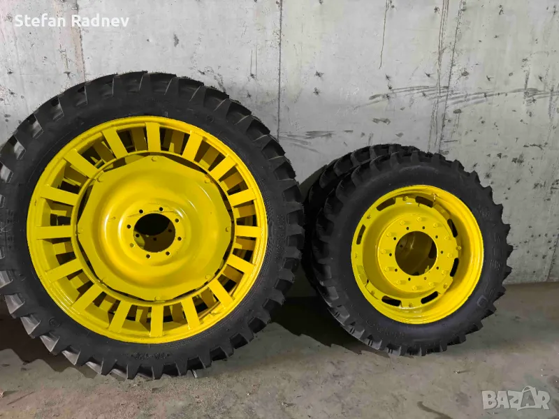 Тесни гуми с джанти за редови обработки за трактори John Deere (270-95/32 - 270-95/48) /// N01922, снимка 1