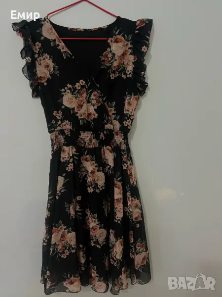 Рокля с цветя , снимка 1