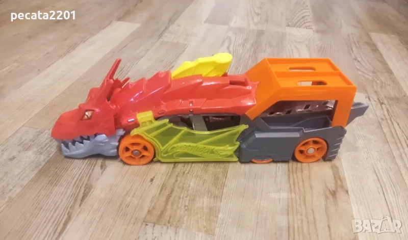 Продавам - автовоз Hot Wheels "Дракон", снимка 1