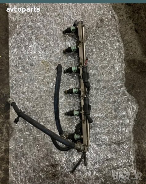 Bmw e39 2.5i 170ks Горивна рейка с дюзи, снимка 1