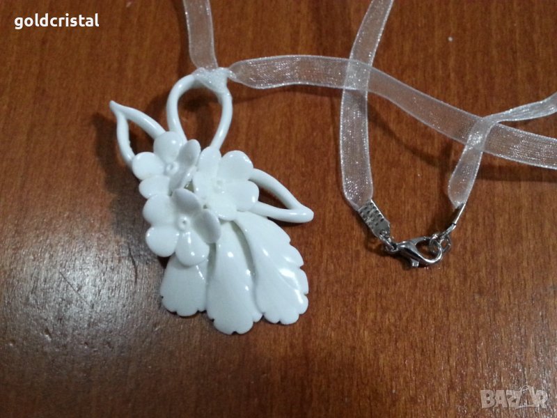 Стар порцелан колие медальон , снимка 1