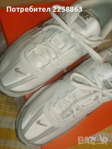 Дамски маратонки Nike, снимка 3 - Маратонки - 56110693