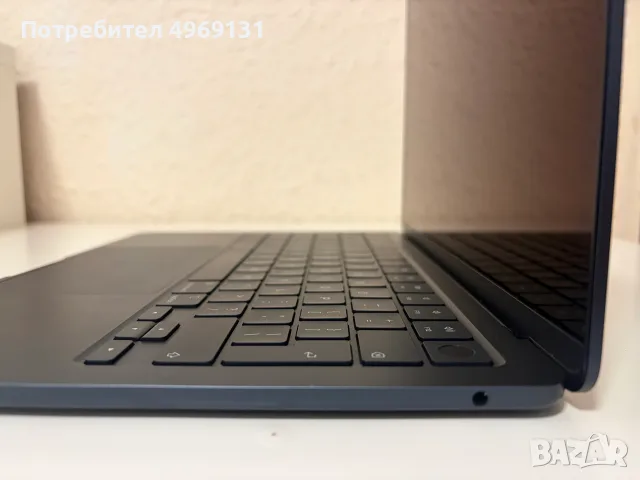 Macbook Air M3 Midnight, снимка 4 - Лаптопи за работа - 56355145