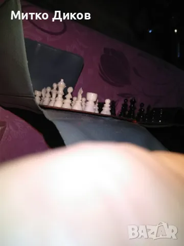 Магнитен шах от соца рядък сгъваем в кожено калъвче от соца 115х90мм нов, снимка 8 - Шах и табла - 50113550