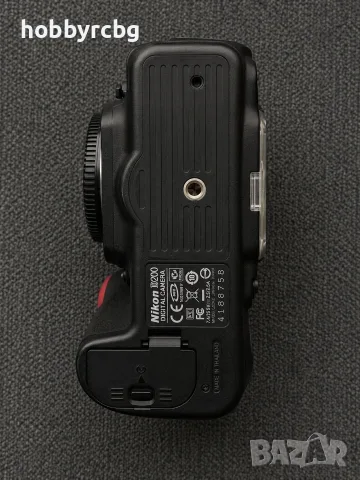 Nikon D200 DSLR – под 20 000 кадъра, пълен комплект, кутия, отлично състояние, снимка 4 - Фотоапарати - 55835946