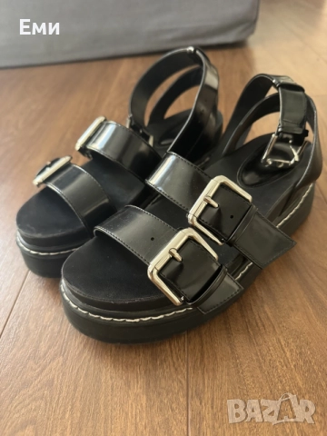 Сандали BERSHKA , снимка 6 - Сандали - 55957389