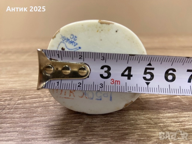 Статуетка „Момиче в кокошник“, порцелан, снимка 5 - Антикварни и старинни предмети - 52492697