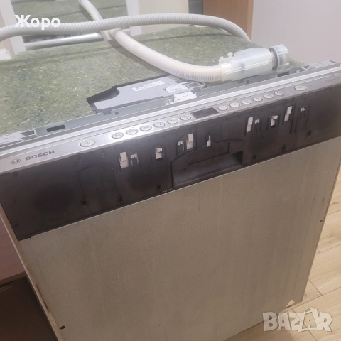 Съдомиялна машина Bosch, снимка 3 - Съдомиялни - 52787604