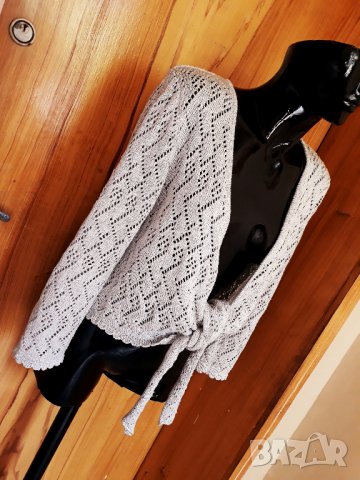 Светло сива къса жилетка на дупки и връзване и блестящ ефект ХЛ, снимка 2 - Жилетки - 34278290