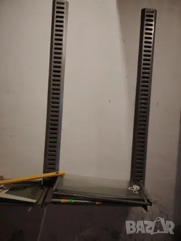 стелажи стенни, снимка 2 - Стелажи и щандове - 48467852