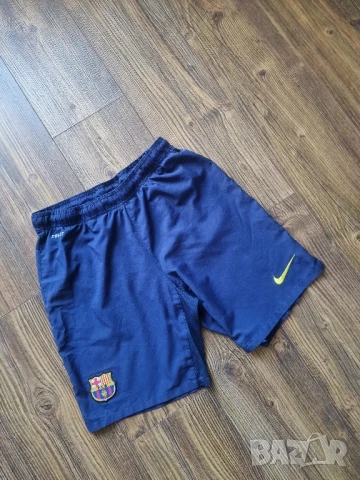 Страхотни мъжки  къси шорти NIKE  размер M  , снимка 2 - Къси панталони - 51047526