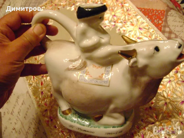 Стара Монголска порцеланова  статуетка съд за мляко 1964г, снимка 4 - Антикварни и старинни предмети - 47607141
