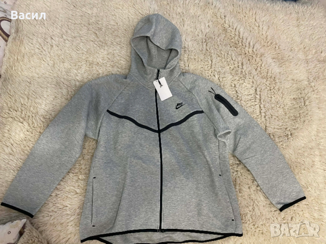 ЧИСТО НОВ ! С етикетите оригинално горнище Nike Sportswear Tech Fleece цвят сив