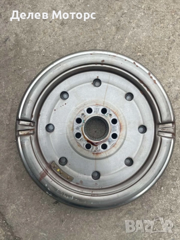 06K 105 266 A маховик от VW Golf R  4motion 2018 г., снимка 4 - Части - 52141025