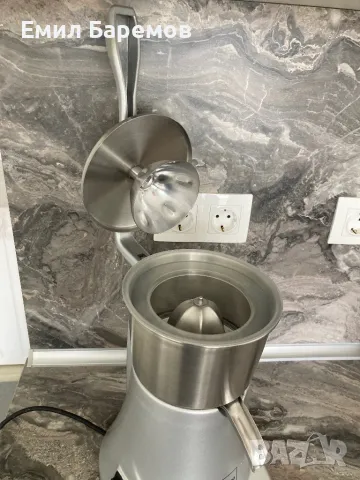 Цитрус преса Метро, снимка 3 - Сокоизстисквачки и цитрус преси - 50434451