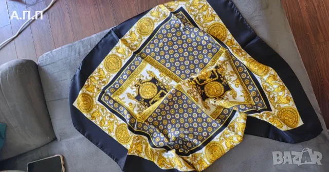 Копринен шал Cantarelli , снимка 3 - Шалове - 48326390