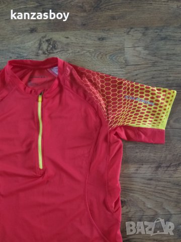 salomon - страхотна мъжка тениска КАТО НОВА 100% оригинал точни размери дължина - 68см. ширина под, снимка 3 - Тениски - 41621897