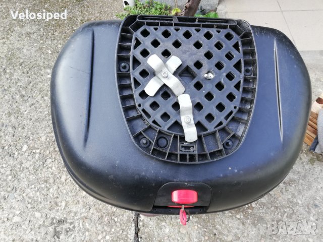 Мото Куфар Givi за две каски, снимка 4 - Аксесоари и консумативи - 41046151