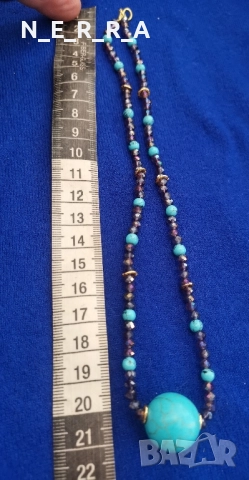 Колие от естествен тюркоаз и кристали, снимка 5 - Колиета, медальони, синджири - 51793465