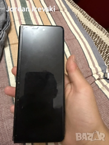продавам тел Samsung galaxy Z fold 3