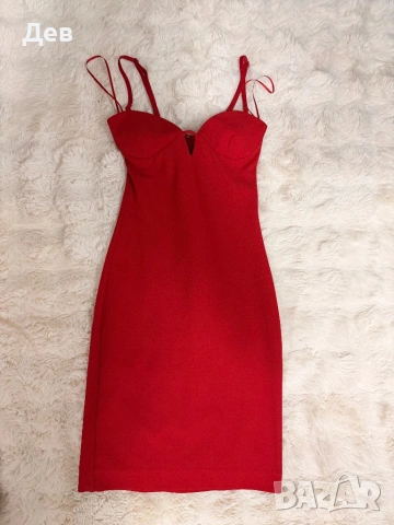 Червена рокля от Zara