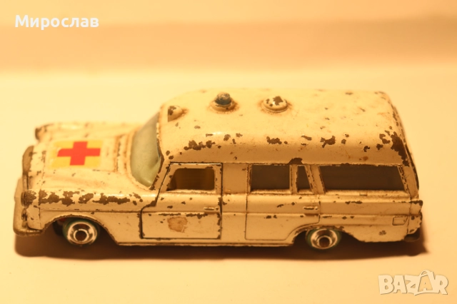 1/64? MATCHBOX MERCEDES ЛИНЕЙКА КОЛИЧКА ИГРАЧКА МОДЕЛ, снимка 2 - Колекции - 52348107