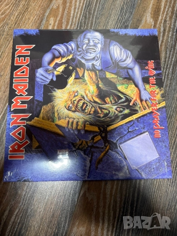 Продавам нова плоча на Iron Maiden 