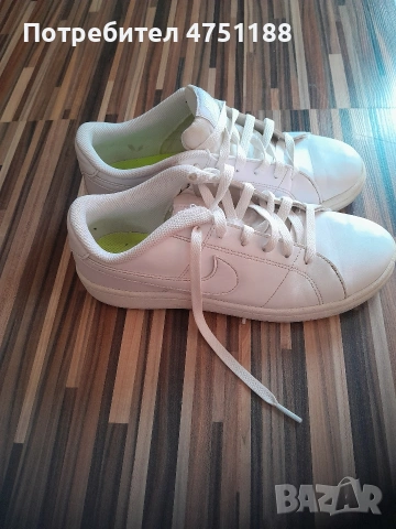 маратонки Nike 38