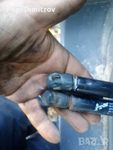 Амортисьори багажник заден капак Ауди 80 б4 ,audi 80 b4 комби, снимка 2 - Части - 52192303