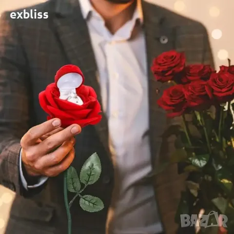 Кутия за пръстен или обици в формата на роза