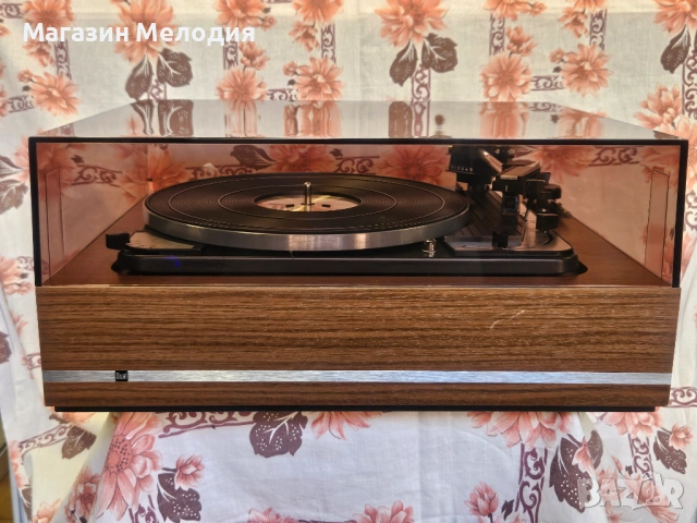 Грамофон DUAL 1015  В отлично техническо и визуално състояние., снимка 3 - Грамофони - 49437523