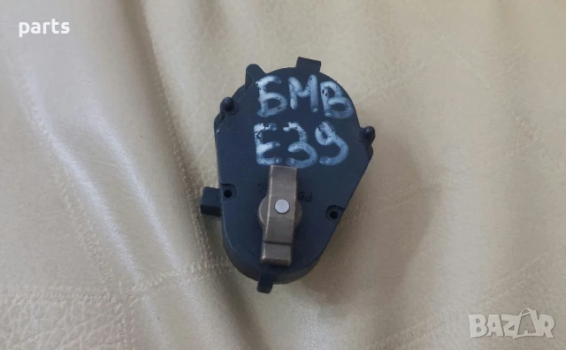 Моторче Клапи Парно БМВ 5 Е39
- 8363797 - 5399533390, снимка 3 - Части - 50491538