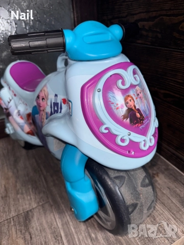 Балансиращ мотор Frozen Neox Ride-On Motorbike Injusa Замръзналото кралство 2, снимка 5 - Детски велосипеди, триколки и коли - 52376544