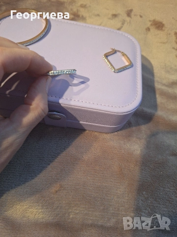 Продавам Сет от неръждаема стомана обеци и гривна, снимка 2 - Бижутерийни комплекти - 53043975