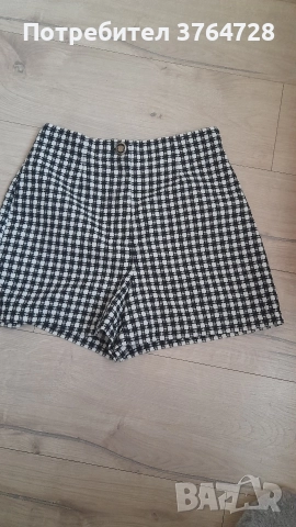 Kъс панталон на Zara