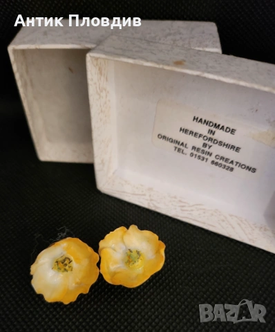 Винтидж обеци с цветя – ръчна изработка от Англия, снимка 4 - Антикварни и старинни предмети - 53719834