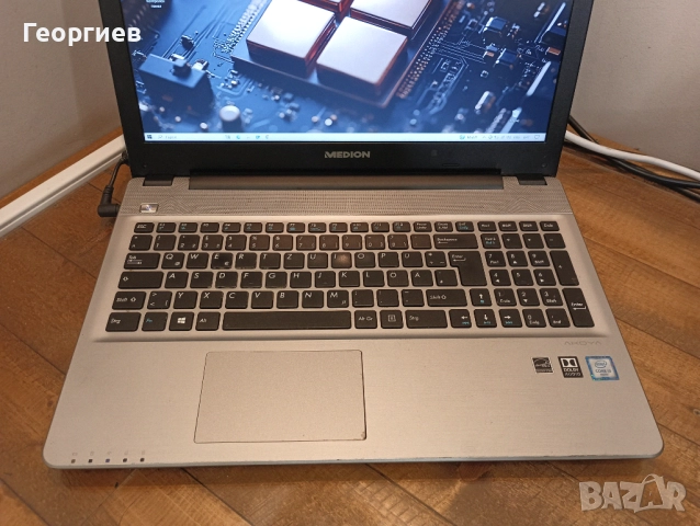 Лаптоп Medion Akoya E6422 - i3 6100U / 15,6", снимка 2 - Лаптопи за дома - 52138774