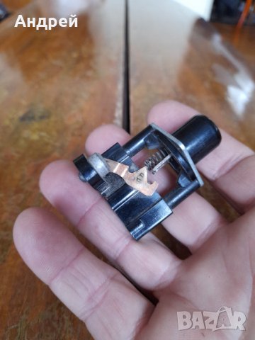 Стар ЦК бутон, снимка 2 - Други ценни предмети - 44420960