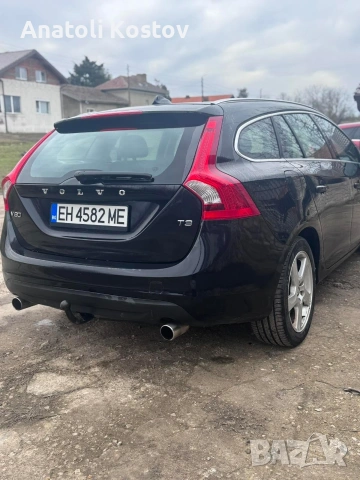 VOLVO V60, снимка 4 - Автомобили и джипове - 53692033
