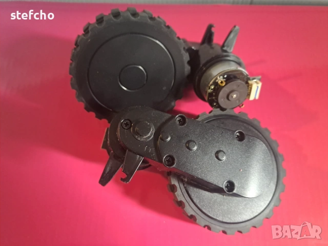 Колела ,DC Двигател за долната четка и редукторни двигателчета за прахосмукачка робот