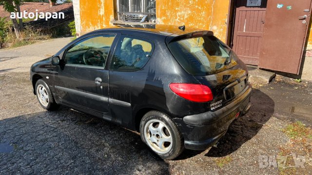 На Части Пежо 206 1,4 75кс 02г Peugeot 206 1.4 2 врати, снимка 2 - Автомобили и джипове - 42595096