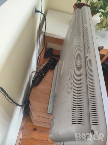 LCD телевизор HYUNDAI 32 инча, снимка 4 - Телевизори - 52633156