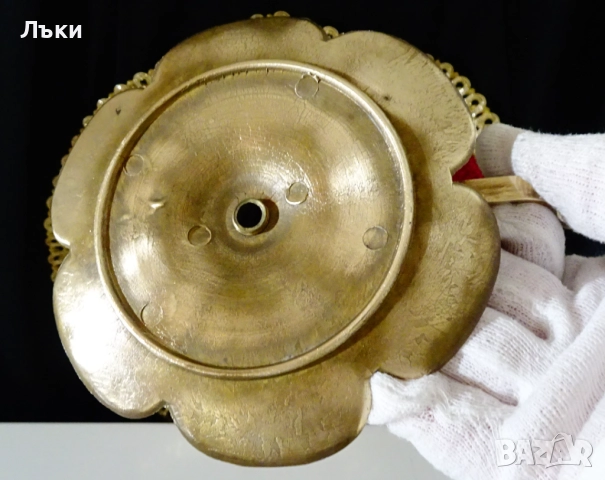 Викториански бронзов свещник,детелина,орнаменти. , снимка 7 - Антикварни и старинни предмети - 52417433