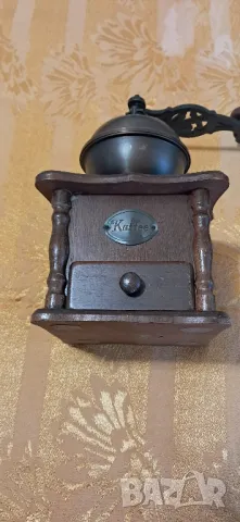 Ретро мелничка за кафе 