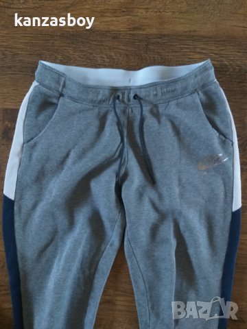 nike - страхотно дамско долнище КАТО НОВО, снимка 8 - Спортни екипи - 41775574