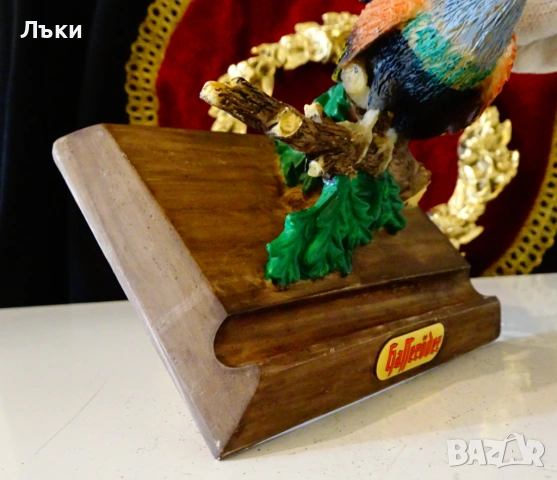 Порцеланова фигура Глухар,поставка за пура,лого на бира Hasseröder, снимка 2 - Антикварни и старинни предмети - 53066932