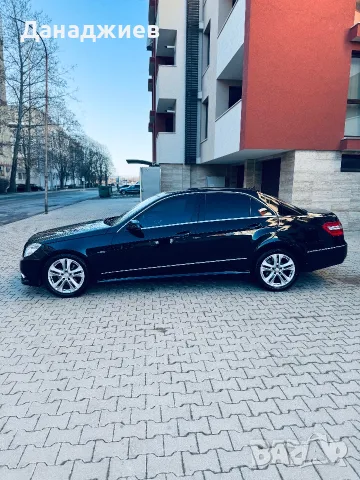 Продавам Mercedes E220, снимка 2 - Автомобили и джипове - 56061338